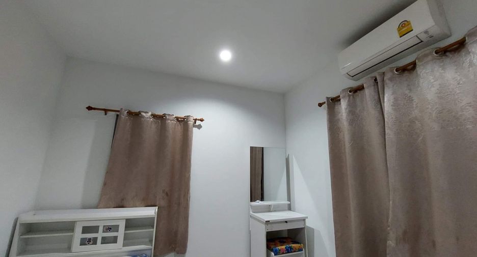For rent 2 bedrooms townhouse in Mueang Pathum Thani, Pathum Thani