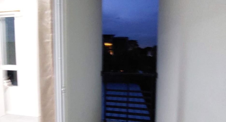 For rent 2 bedrooms townhouse in Mueang Pathum Thani, Pathum Thani