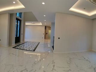 For sale 5 bedrooms house in Suan Luang, Bangkok