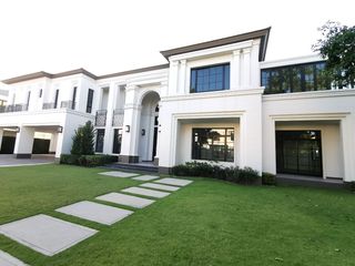For sale 5 bedrooms house in Suan Luang, Bangkok