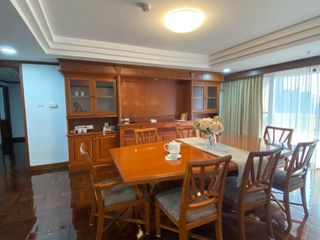 For rent 3 bed serviced apartment in Watthana, Bangkok
