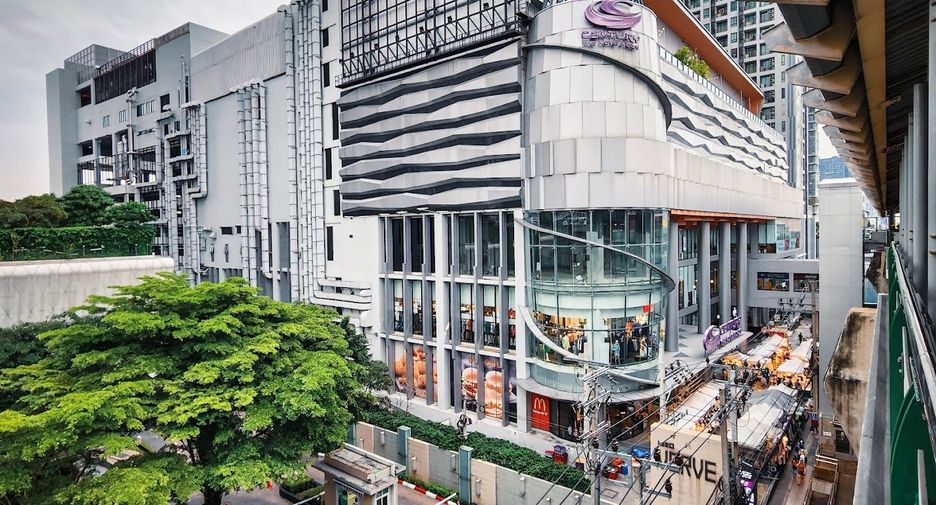 For sale hotel in Phra Khanong, Bangkok