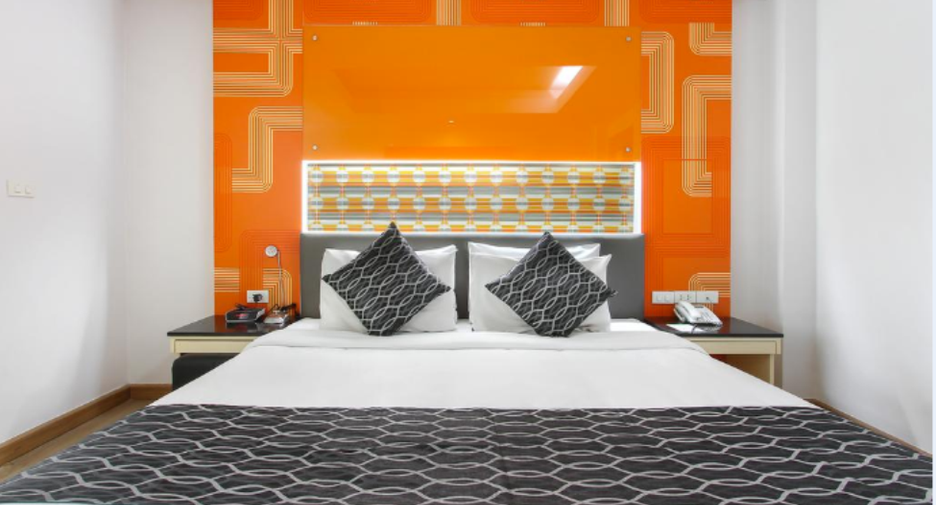 For sale hotel in Phra Khanong, Bangkok