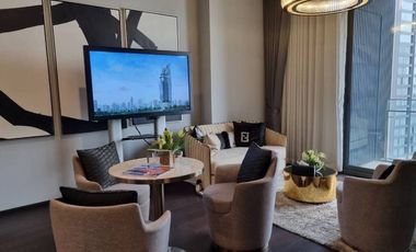 Аренда и продажа 3 спальни кондо в Кхлонг Тоеи, Бангкок