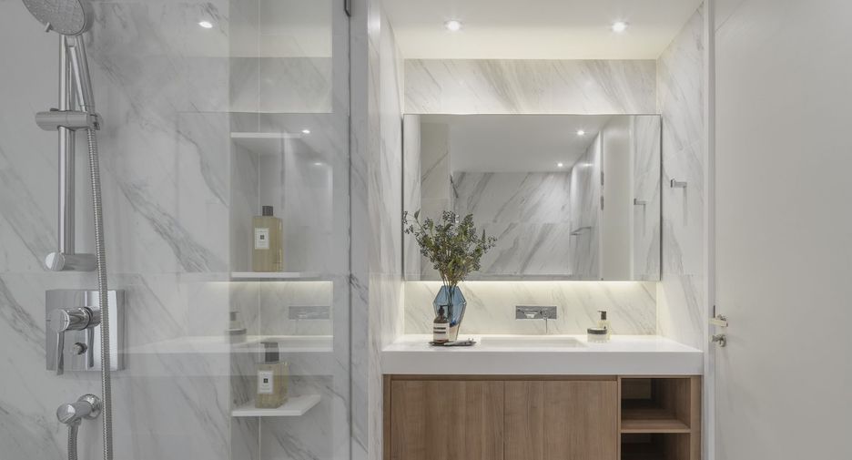 For sale 2 Beds condo in Khlong Toei, Bangkok