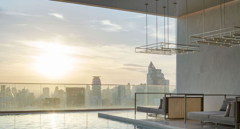 For sale 2 Beds condo in Khlong Toei, Bangkok
