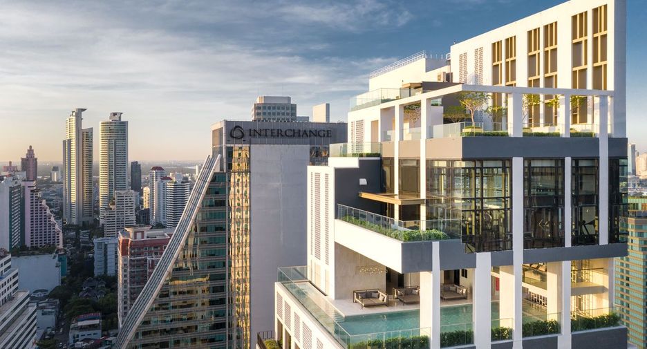 For sale 2 Beds condo in Khlong Toei, Bangkok