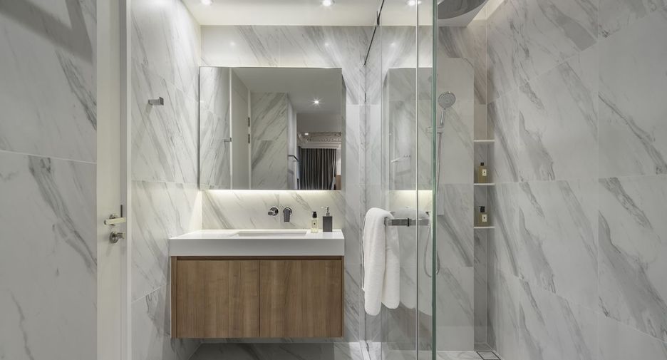 For sale 2 Beds condo in Khlong Toei, Bangkok