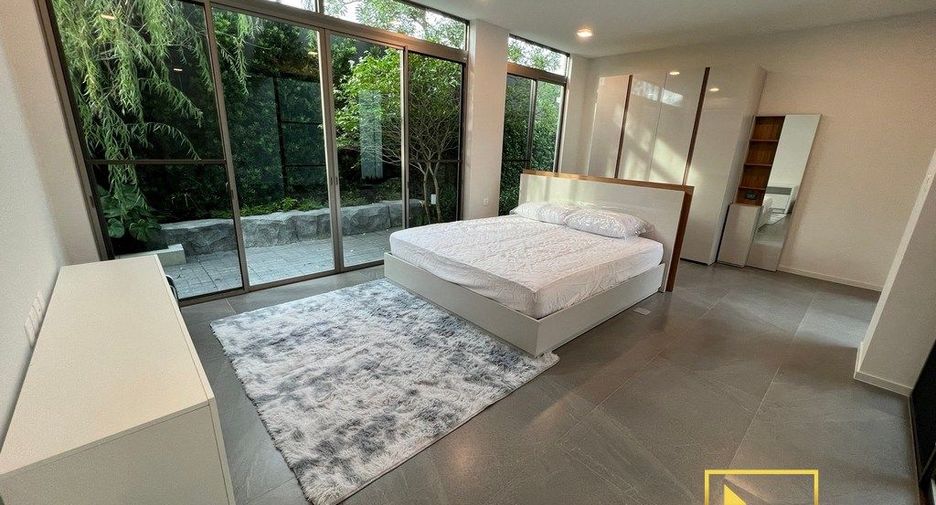 For rent 4 bed house in Saphan Sung, Bangkok