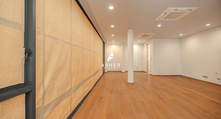 出售 5 卧室 独立屋 在 Huai Khwang, 曼谷