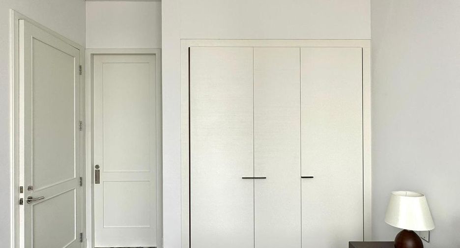 For sale 2 ベッドルーム apartment in Sathon, Bangkok