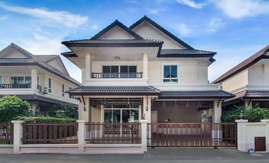 For rent 4 bedrooms house in Wang Thonglang, Bangkok