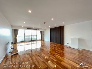 À louer 4 chambres appartement à Khlong Toei, Bangkok