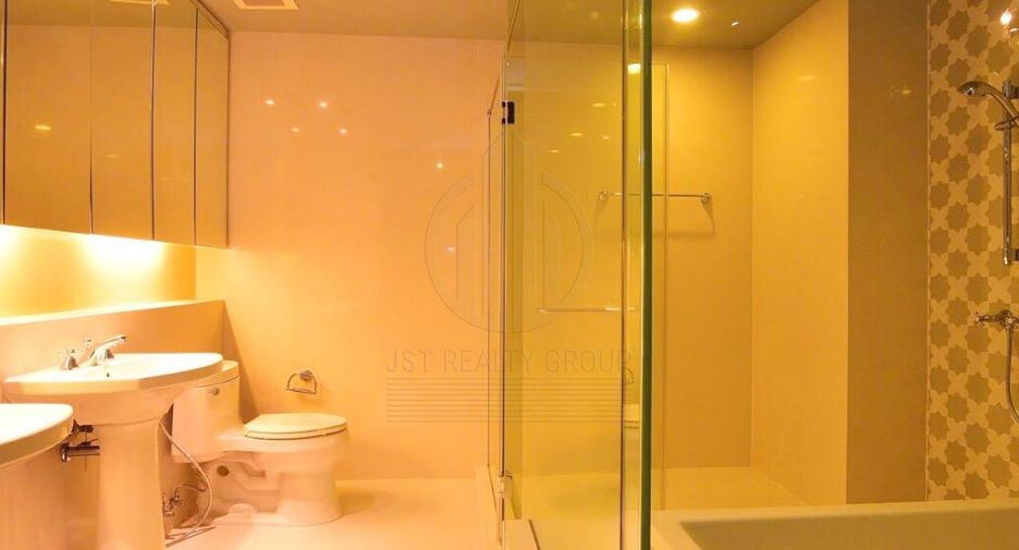 À vendre 3 chambres condo à Khlong Toei, Bangkok