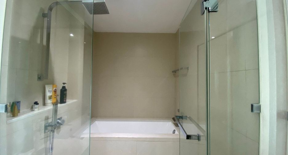 À vendre 2 chambres condo à Sathon, Bangkok