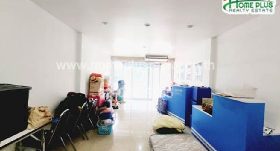 For sale 4 bedrooms retail Space in Mueang Phetchabun, Phetchabun
