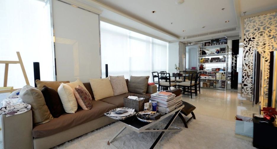 For rent 2 ベッドルーム condo in Pathum Wan, Bangkok
