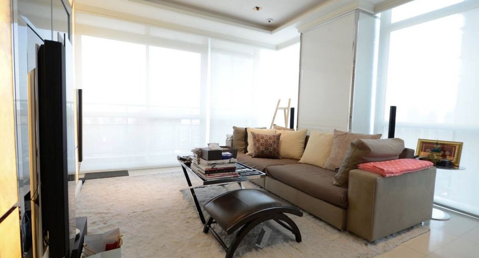 For rent 2 ベッドルーム condo in Pathum Wan, Bangkok