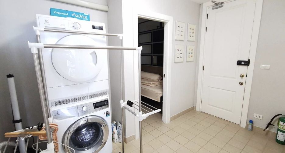 For rent 2 ベッドルーム condo in Pathum Wan, Bangkok