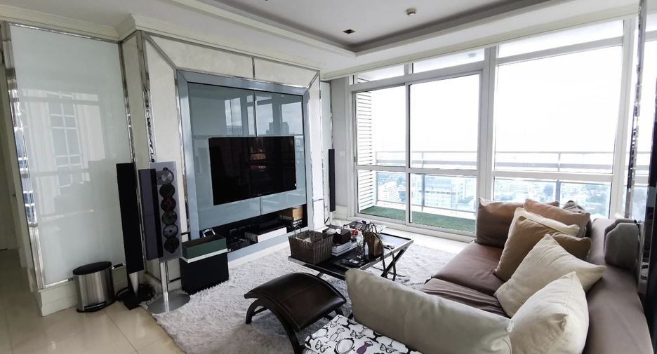 For rent 2 ベッドルーム condo in Pathum Wan, Bangkok