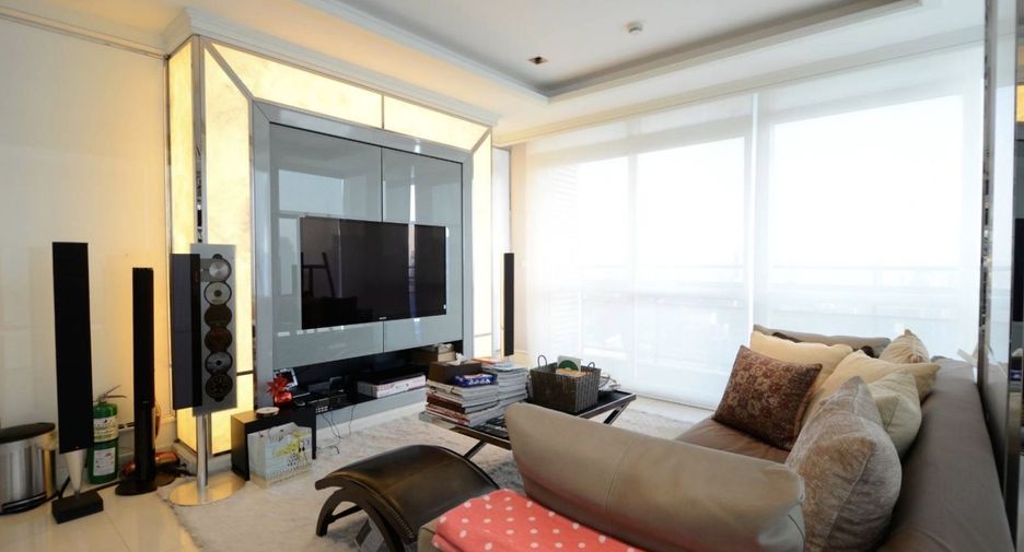 For rent 2 ベッドルーム condo in Pathum Wan, Bangkok