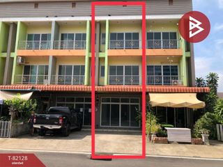 For sale 4 Beds retail Space in Plaeng Yao, Chachoengsao