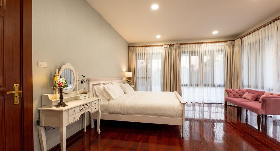 For sale 3 bedrooms villa in Saraphi, Chiang Mai
