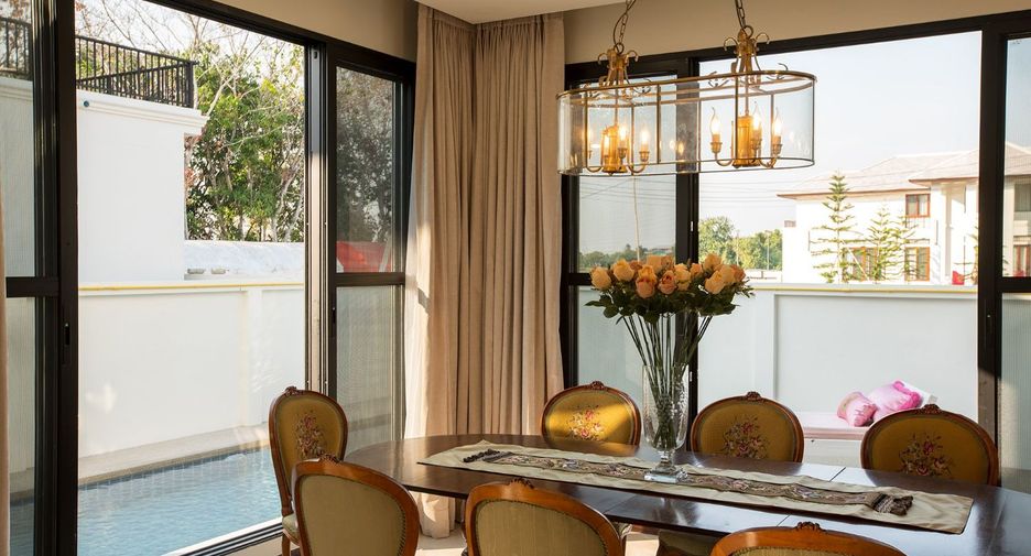 For sale 3 bedrooms villa in Saraphi, Chiang Mai