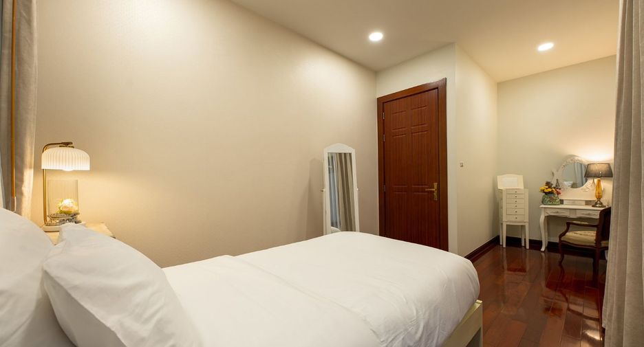 For sale 3 bedrooms villa in Saraphi, Chiang Mai