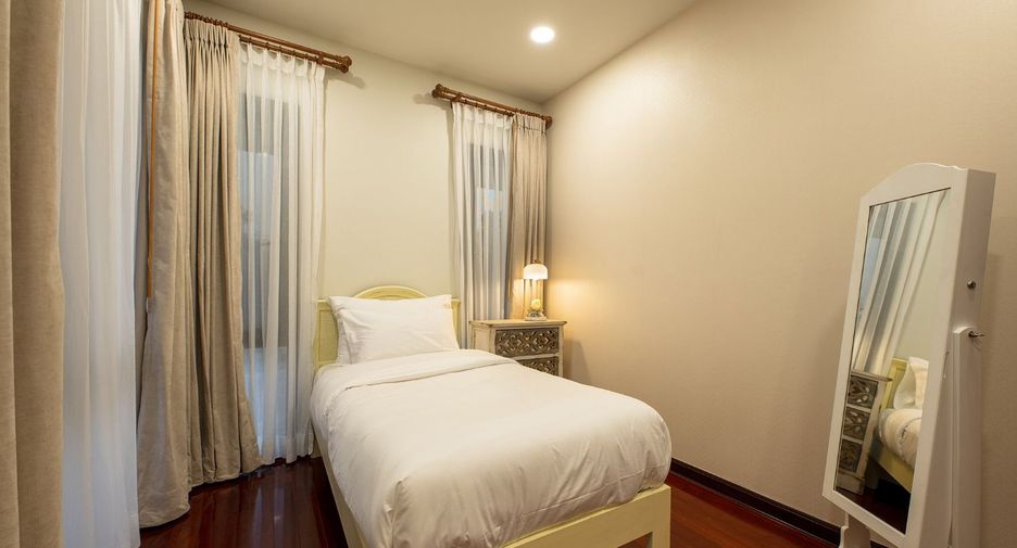 For sale 3 bedrooms villa in Saraphi, Chiang Mai