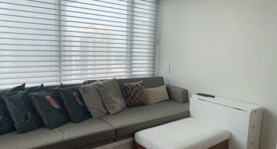 For sale 3 bedrooms condo in Khlong Toei, Bangkok