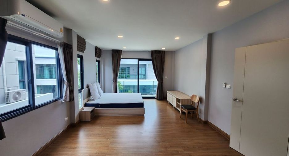 Аренда 4 спальни дом в Bang Phli, Самутпракан