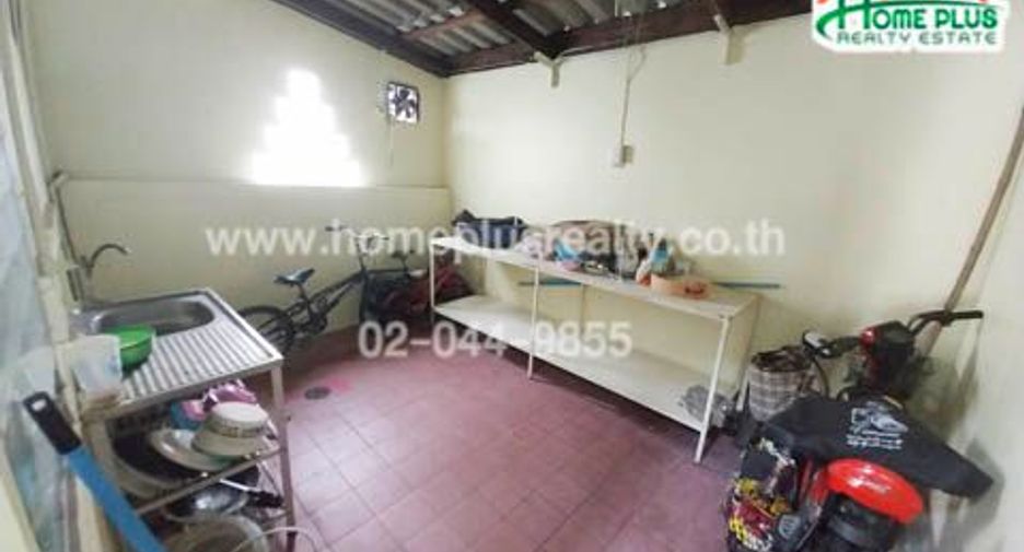 For sale 2 ベッドルーム townhouse in Nong Khaem, Bangkok