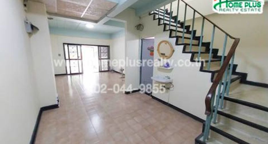 For sale 2 ベッドルーム townhouse in Nong Khaem, Bangkok
