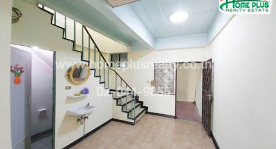 For sale 2 ベッドルーム townhouse in Nong Khaem, Bangkok