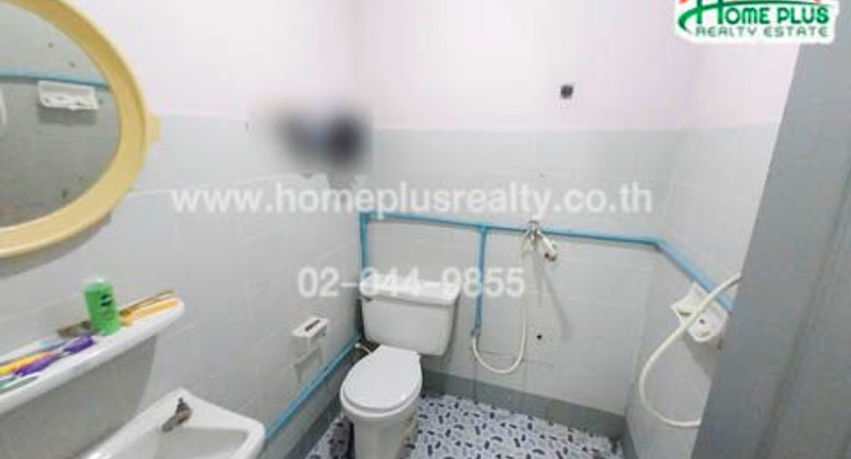 For sale 2 ベッドルーム townhouse in Nong Khaem, Bangkok