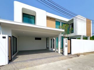 À louer et à vendre 4 chambres maison à Hang Dong, Chiang Mai