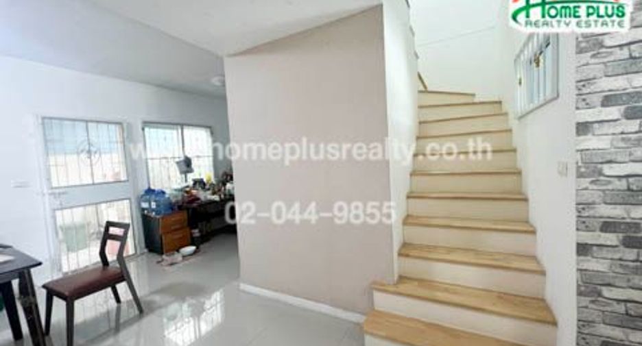 For sale 3 ベッドルーム townhouse in Mueang Samut Prakan, Samut Prakan