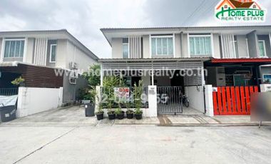 For sale 3 bedrooms townhouse in Mueang Samut Prakan, Samut Prakan