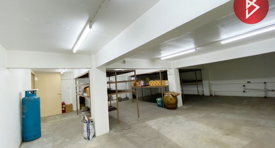 For sale 4 bed retail Space in Phra Nakhon, Bangkok