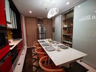 Condo en venta de 2 habitaciones en Pathum Wan, Bangkok