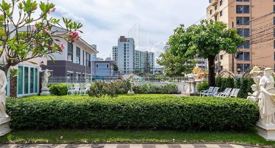 Haus zur Miete und zum Kauf mit 4 Zimmer in Bang Khen, Bangkok