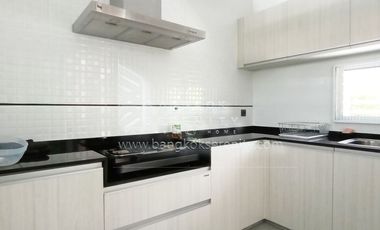 For sale 5 bed house in Bang Phli, Samut Prakan