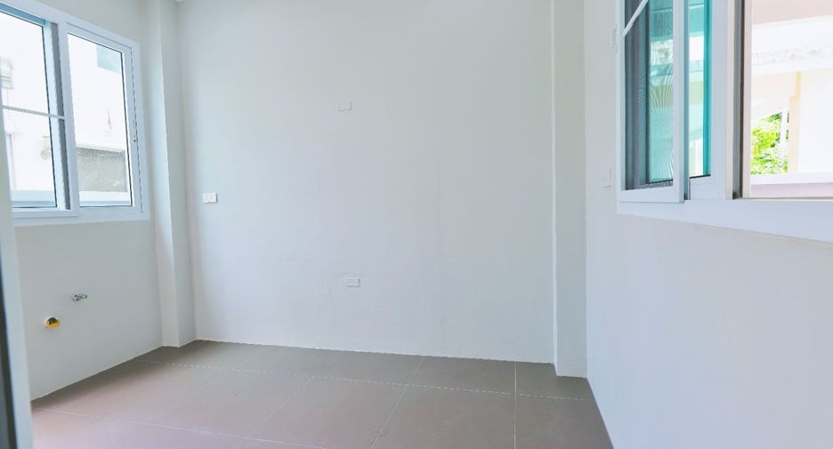 For sale 3 bedrooms house in Nong Khaem, Bangkok