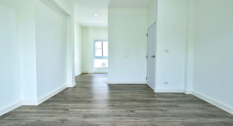 For sale 3 bedrooms house in Nong Khaem, Bangkok