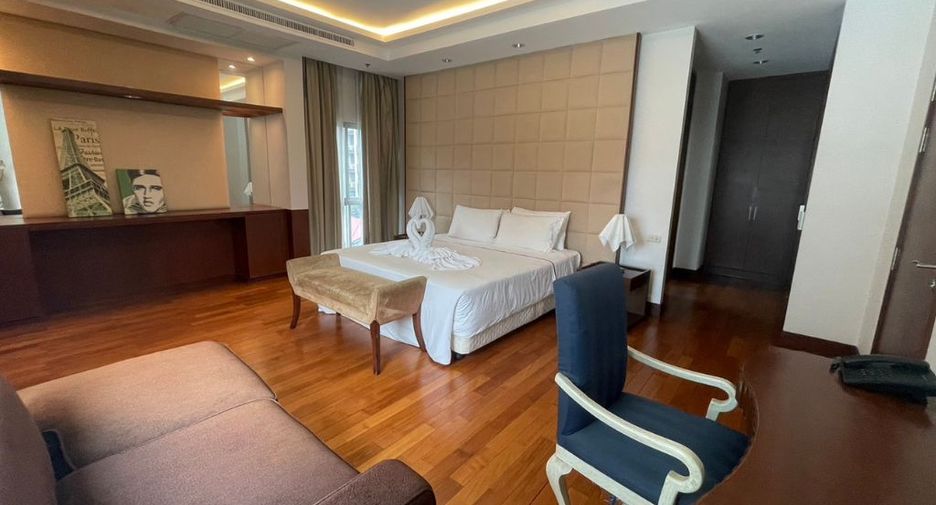 For rent 3 bedrooms apartment in Pathum Wan, Bangkok