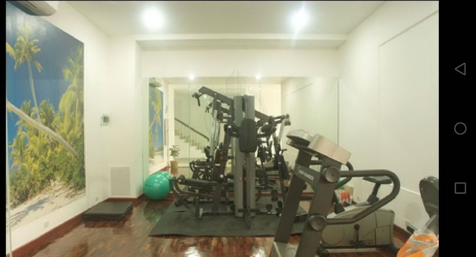 For rent 2 bedrooms condo in Watthana, Bangkok