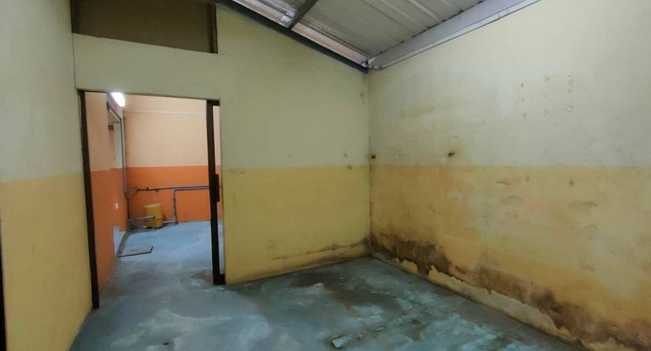 For sale 3 bed warehouse in Mueang Rayong, Rayong