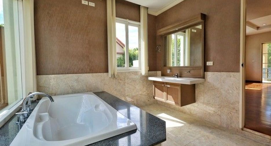 For sale 4 bedrooms house in Bang Kruai, Nonthaburi