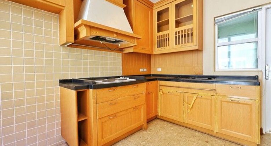 For sale 4 bedrooms house in Bang Kruai, Nonthaburi